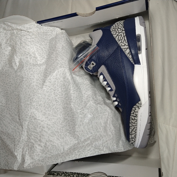 Jordan 3 Retro Georgetown - Picture 7 of 7